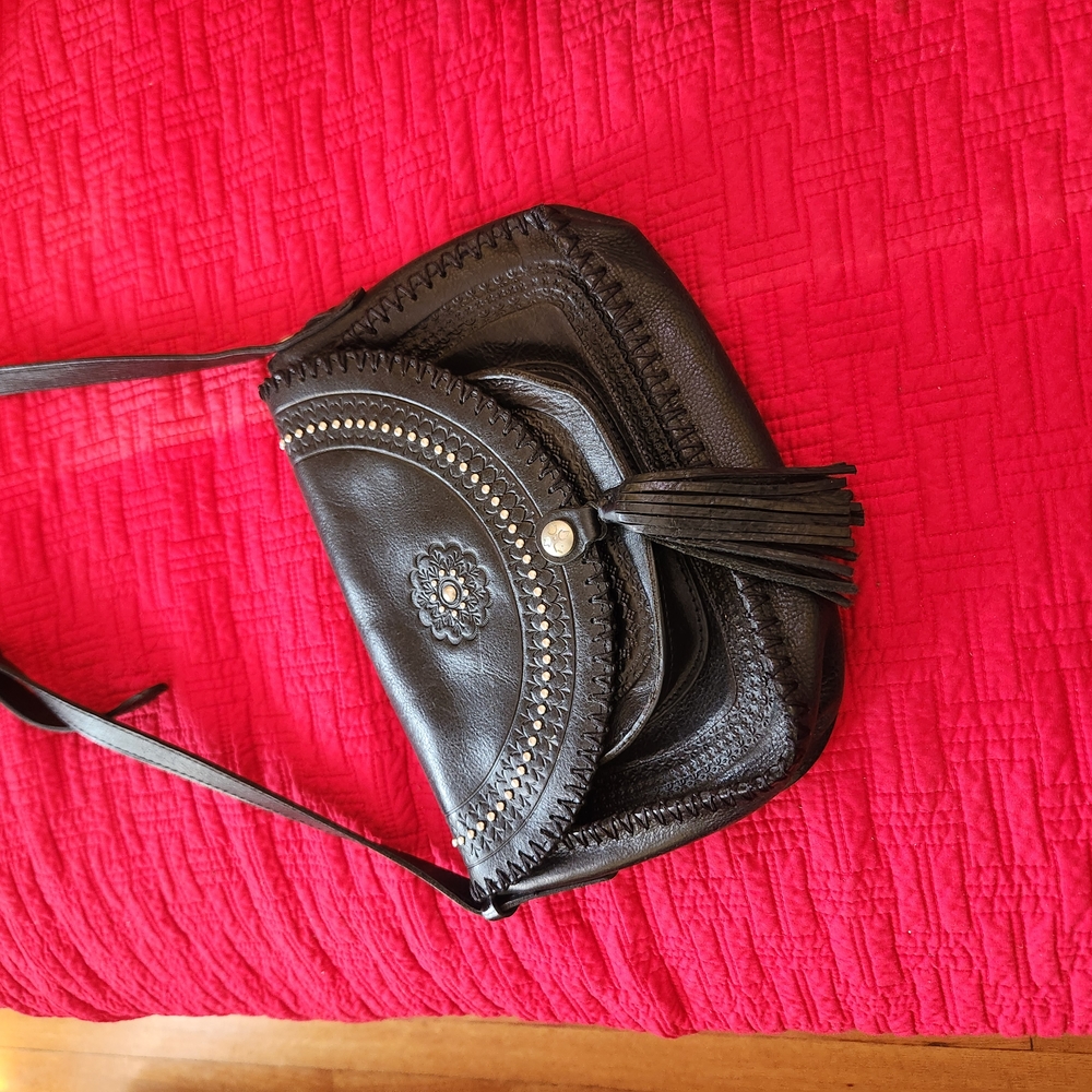 Elegant Black Leather Crossbody Bag